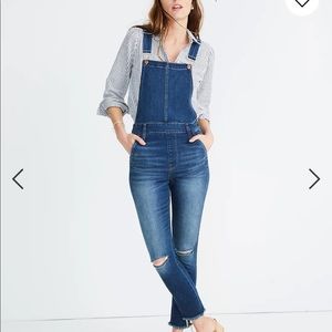 Madewell Roadtripper Overalls in Brodi Wash